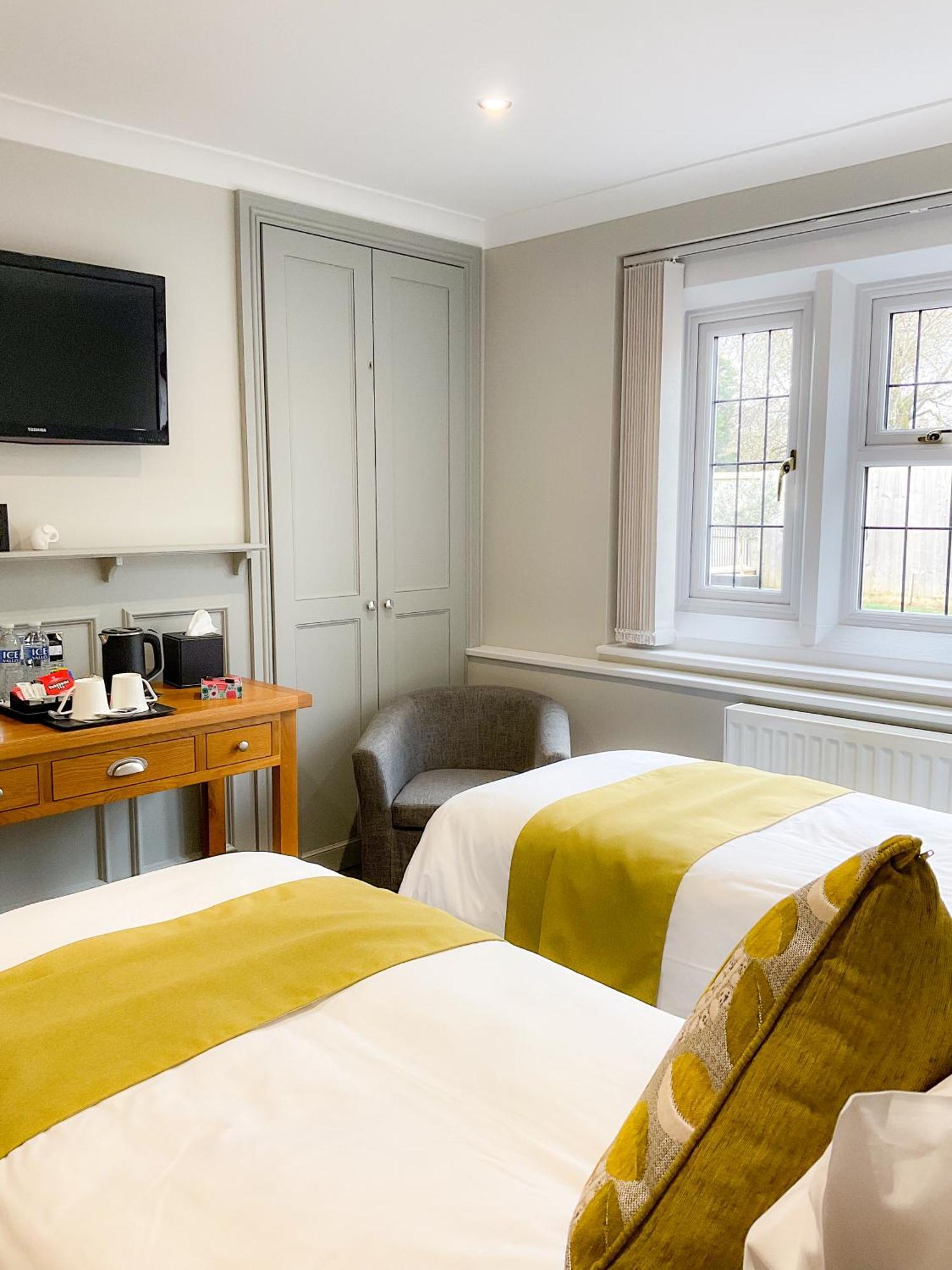 Southlands B&B 버튼온더워터 객실 사진