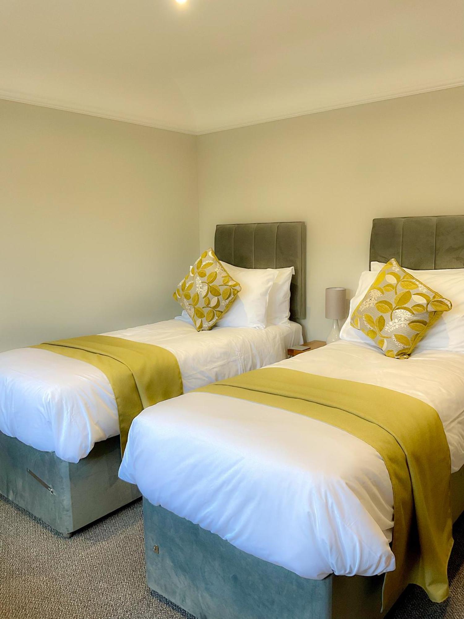Southlands B&B 버튼온더워터 객실 사진